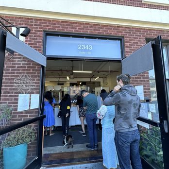Neighbor Bakehouse – 2343 3rd St