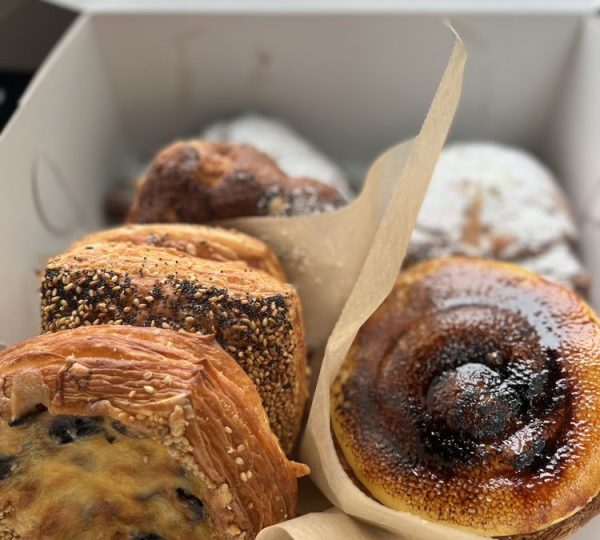 Neighbor Bakehouse - 2343 3rd St