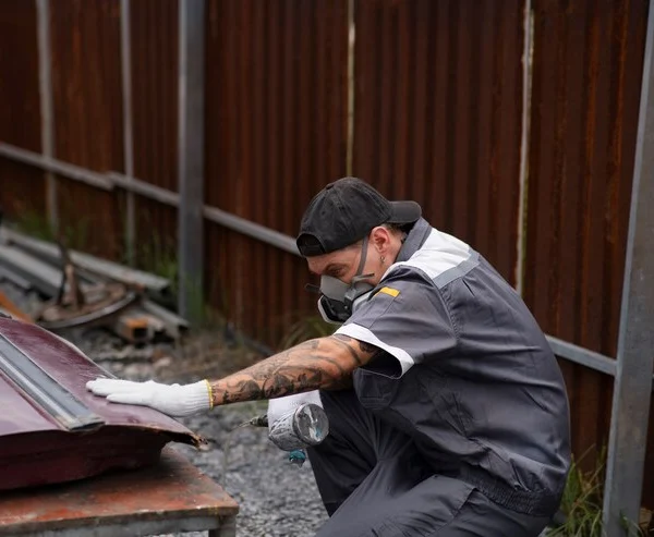LARSON RAIN GUTTERS INC