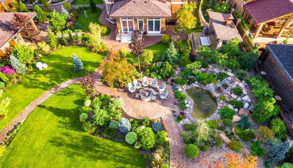 backyard landscaping ideas with fire pit