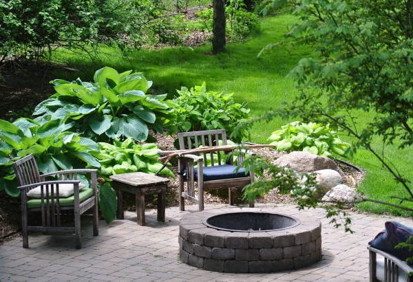 backyard landscaping ideas with fire pit