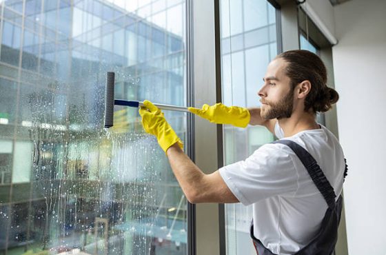How Much Earn a Window Cleaner?