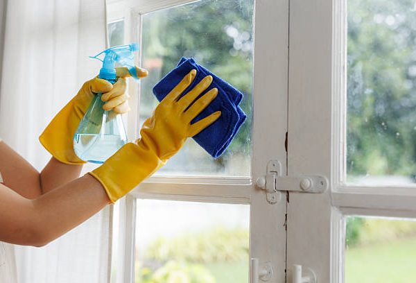 How Much Earn a Window Cleaner